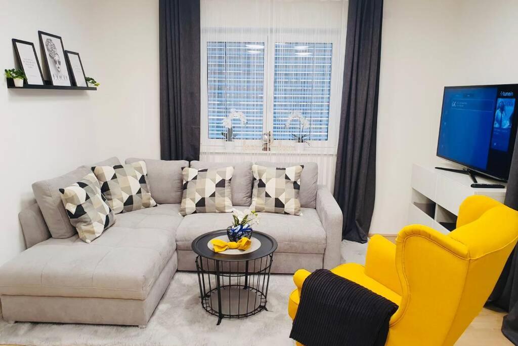 Leon Apartment Neu! Gemuetlichkeit An Erster Stelle Linz Eksteriør bilde
